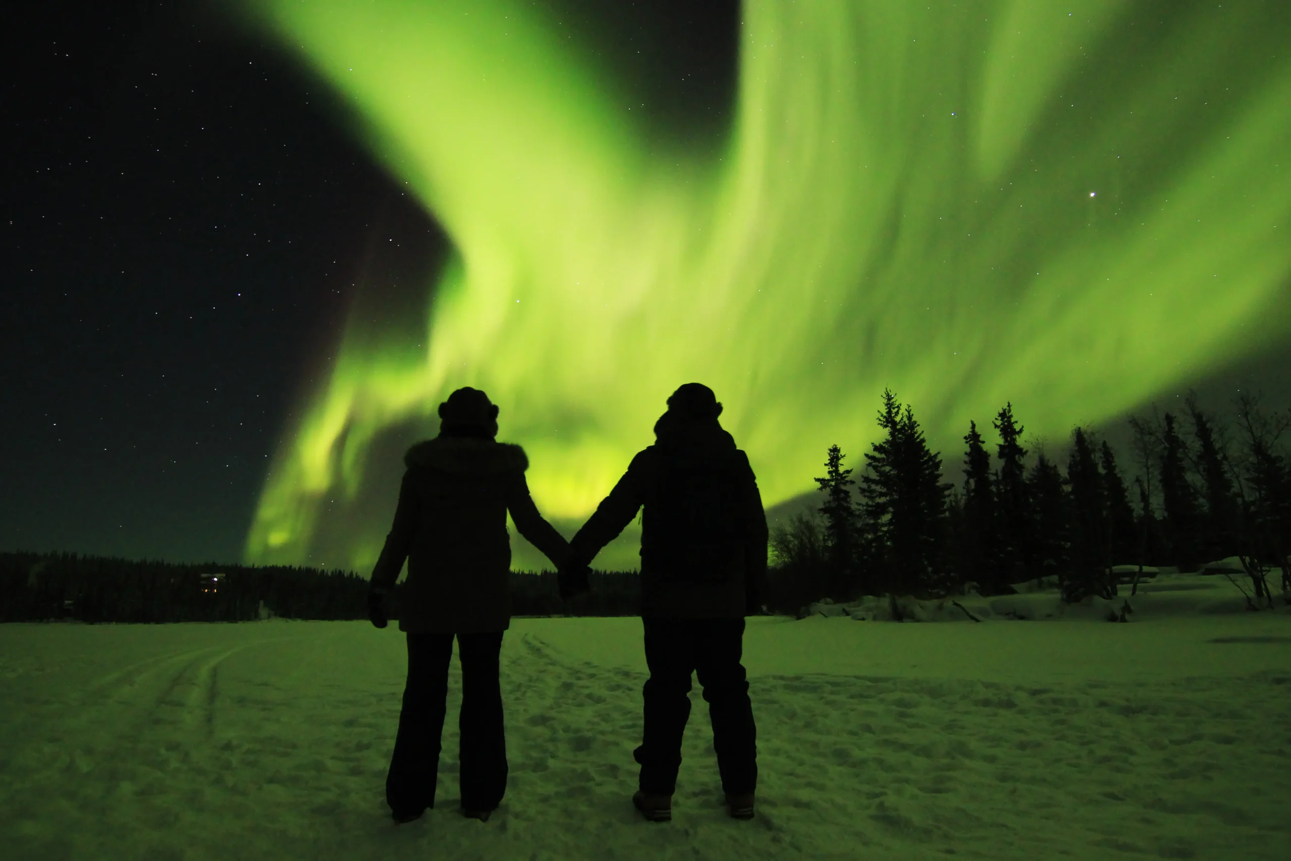 Northern Lights aurora hunting tour led by Indigenous guides in Yellowknife