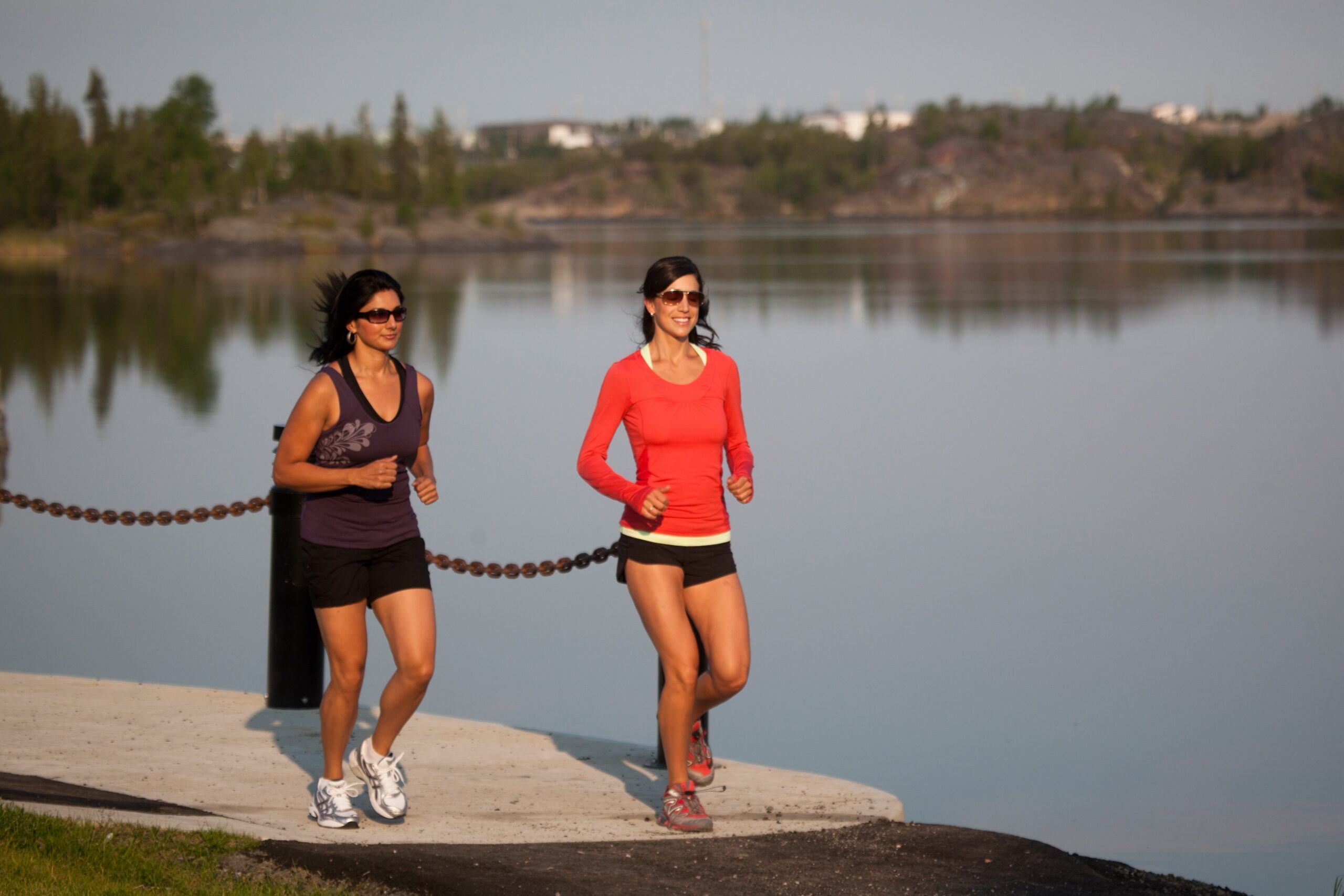 People running around the Fram Lake Trail in Yellowkninfe. Photo Dave Brosha